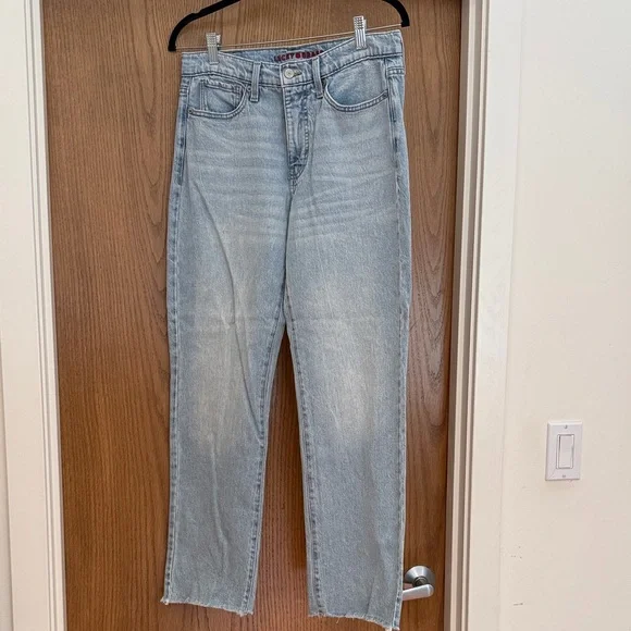 Lucky Brand Light Wash Straight Leg Jeans - Picture 1 of 8